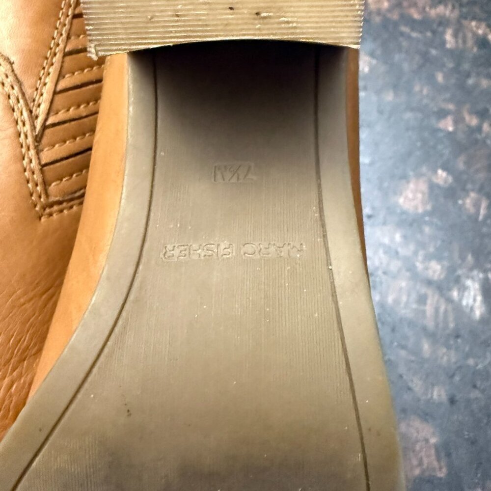 Marc Fisher ankle booties - tan leather upper - In amazing shape! - Picture 7 of 11